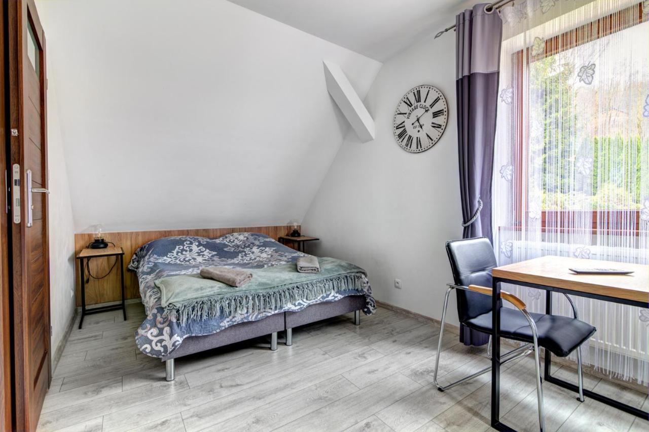 Willa Pod Zegarem - W Cenie Parking, Szybkie Wifi, Duzy Ogrod, Wiata Grilowa! Крыница-Здруй Номер фото